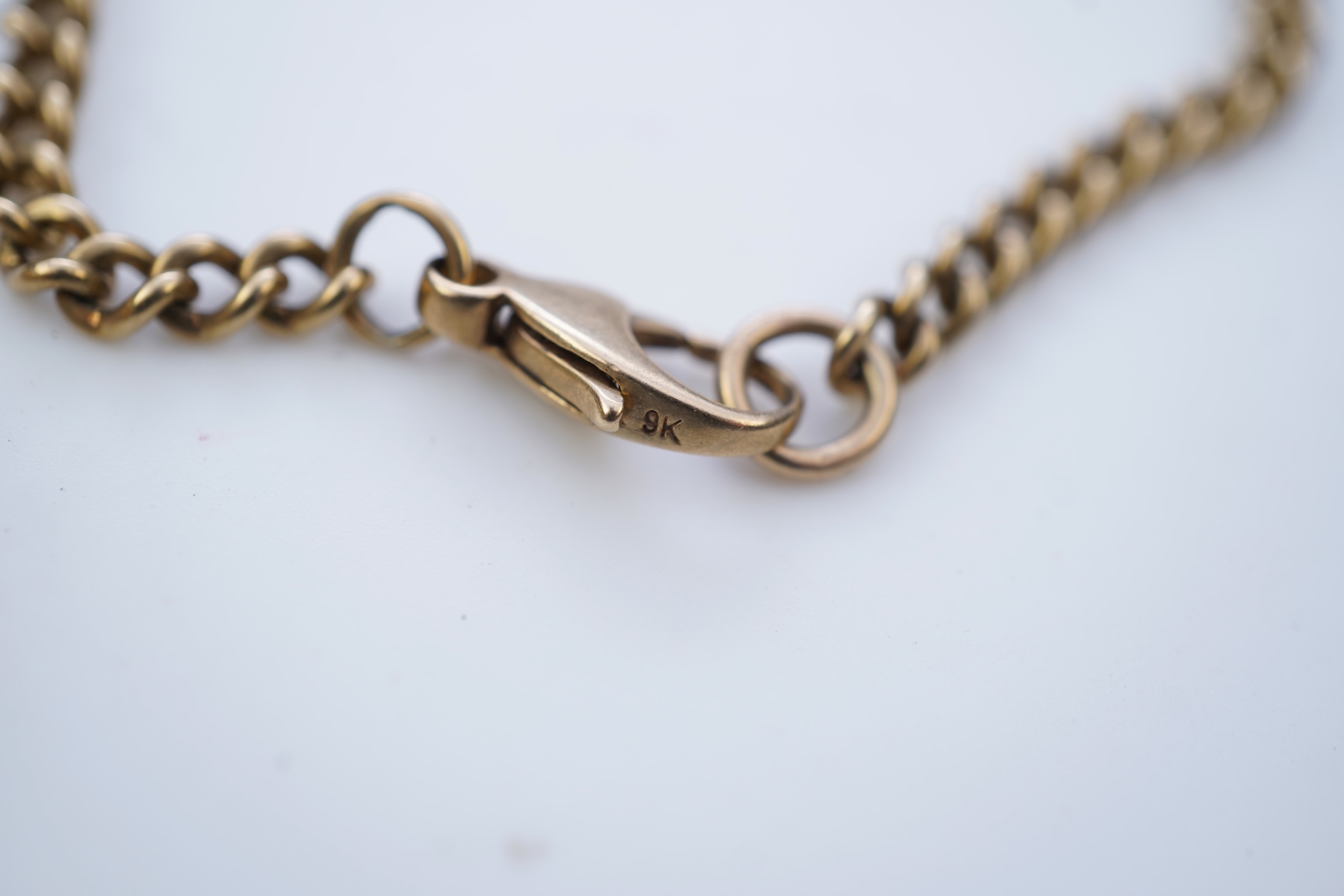 An opal pendant necklace